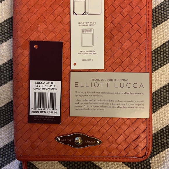Elliott Lucca E-reader/Kindle case Cayenne color. - Picture 3 of 8